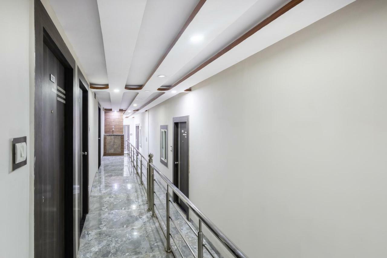Oyo 45301 Hotel Om Palace Sāgar Exterior foto